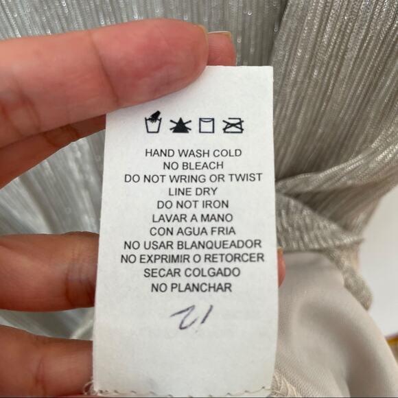 NWOT R&M Richards Silver Sleeveless Dress - Picture 6 of 10